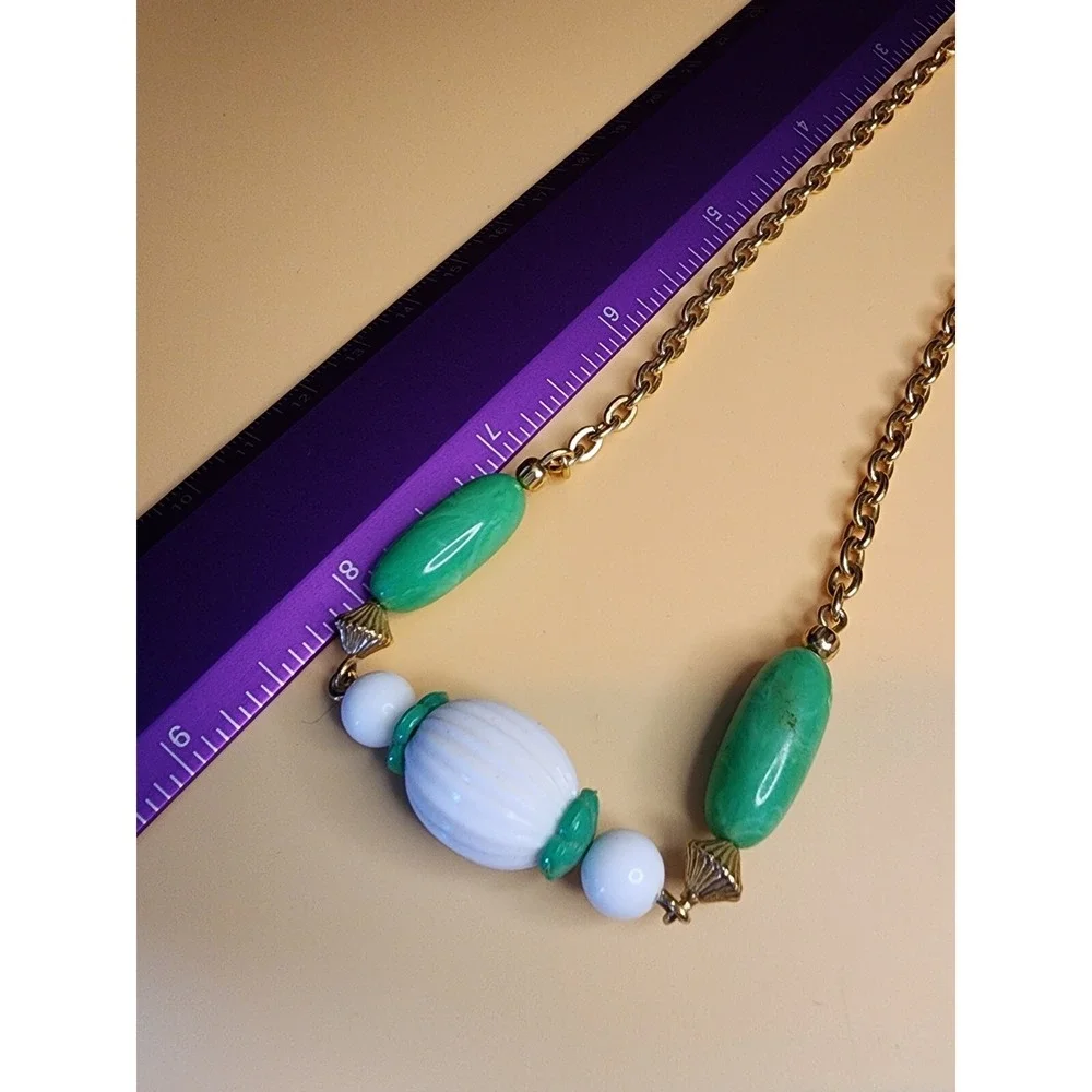 Vintage AVON Necklace Green & White Lucite Bead Gold Tone 18